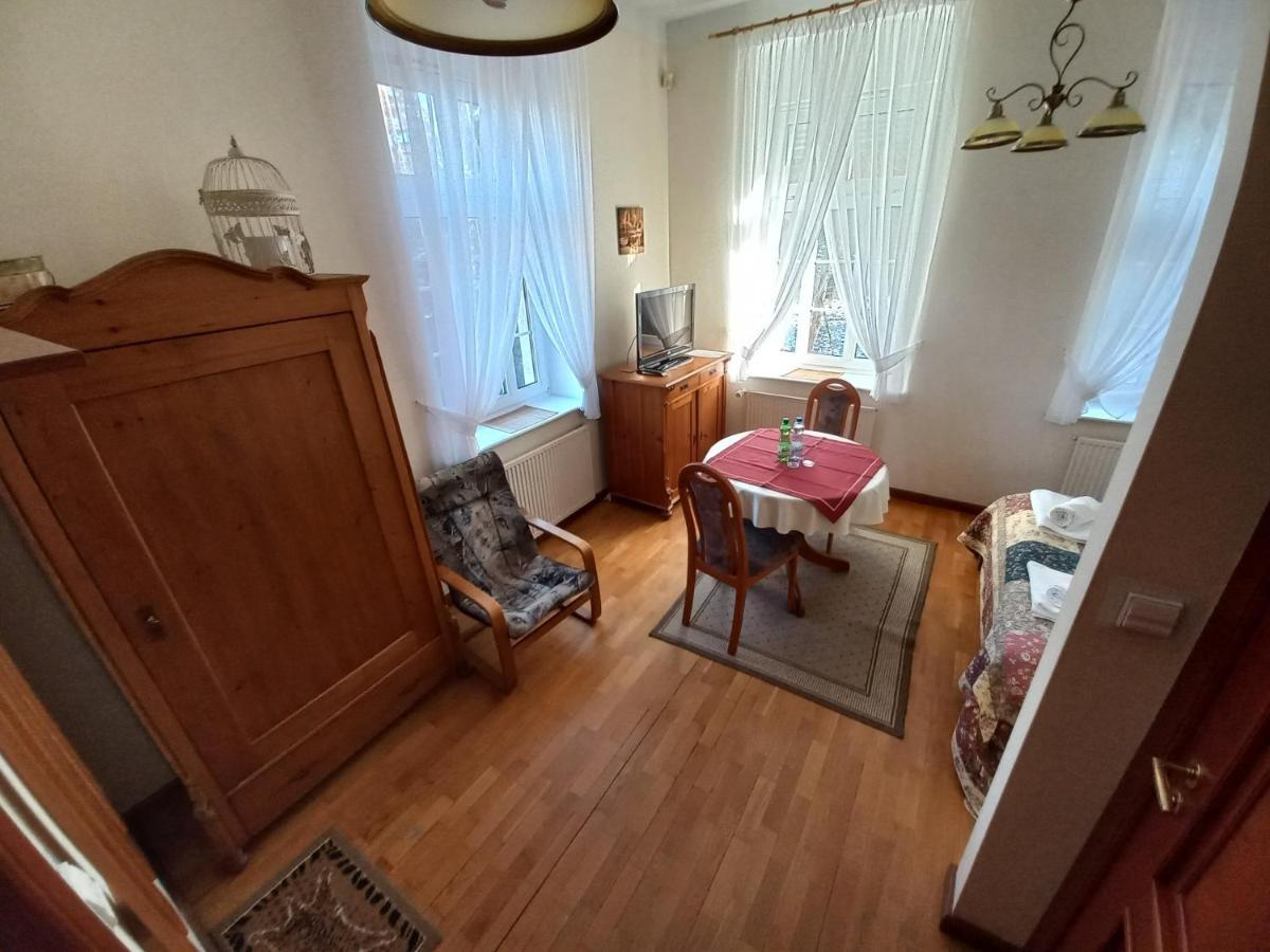 Szwajcarka Willa Z Sauna I Jacuzzi Kudowa-Zdrój Exterior foto