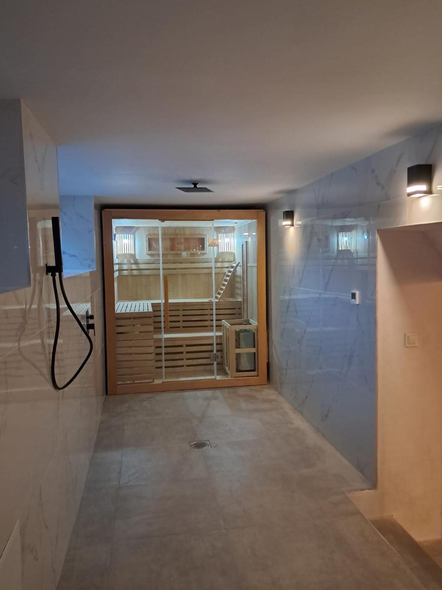 Szwajcarka Willa Z Sauna I Jacuzzi Kudowa-Zdrój Exterior foto
