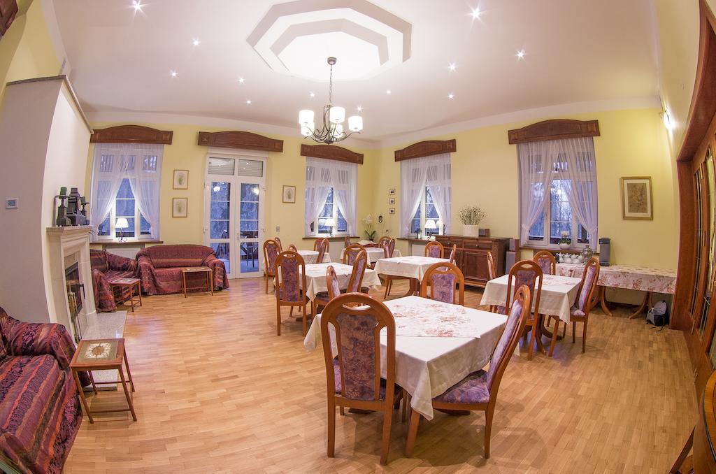 Szwajcarka Willa Z Sauna I Jacuzzi Kudowa-Zdrój Exterior foto